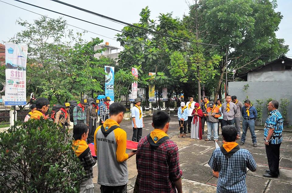 Pelepasan Peserta Dewadaru STMIK AmikBandung di Kampus